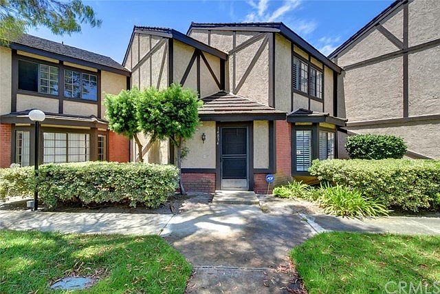 1st image of 14834 Stonehedge Ln