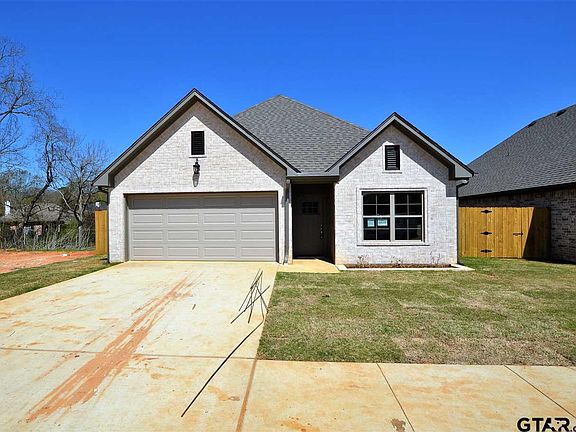 2nd image of 817 Lindsey Ln