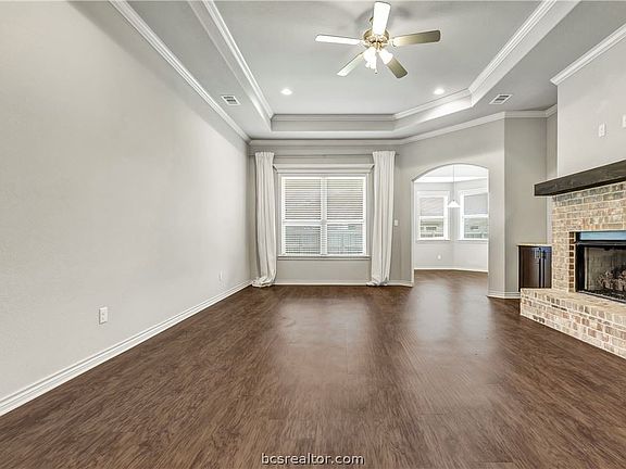 4th image of 4003 Lodge Creek Ct