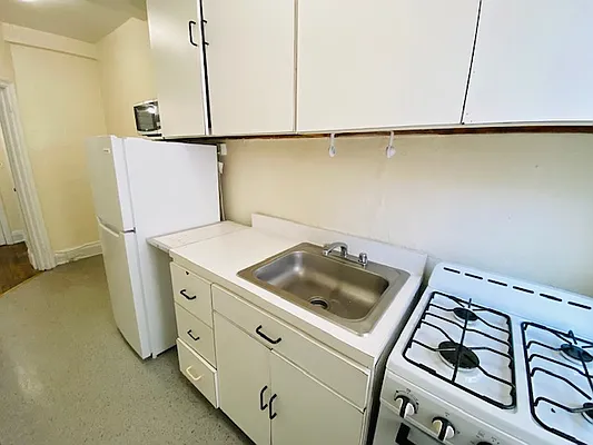Rented by Highline Residential | media 7