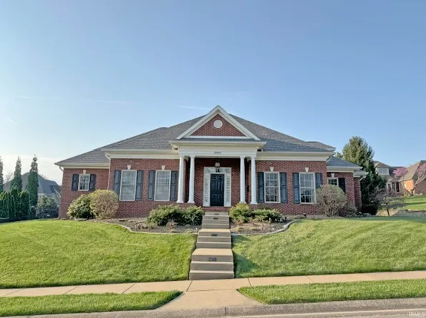8955 Willowbend Dr, Newburgh, IN 47630