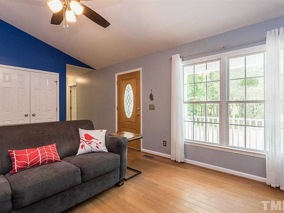 5th image of 518 Teal St