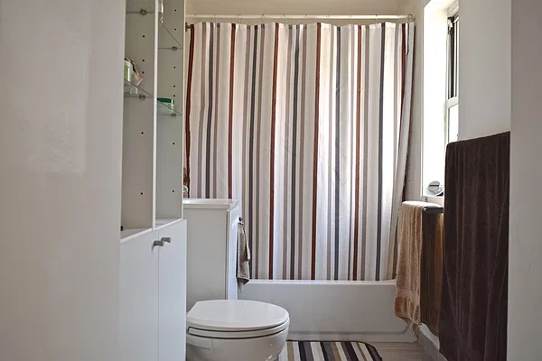 Rented by Compass | media 23