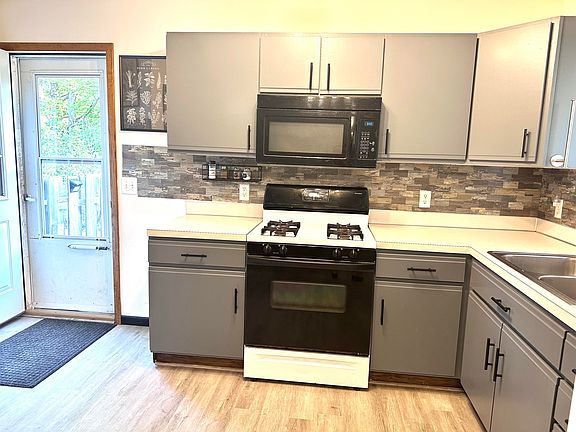 5th image of 291 Forest Dr