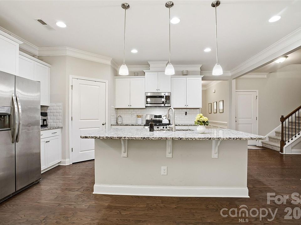 1st image of 2444 Seagull Dr