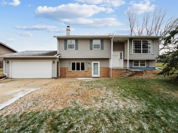 82 Main St, Lowden, IA 52255