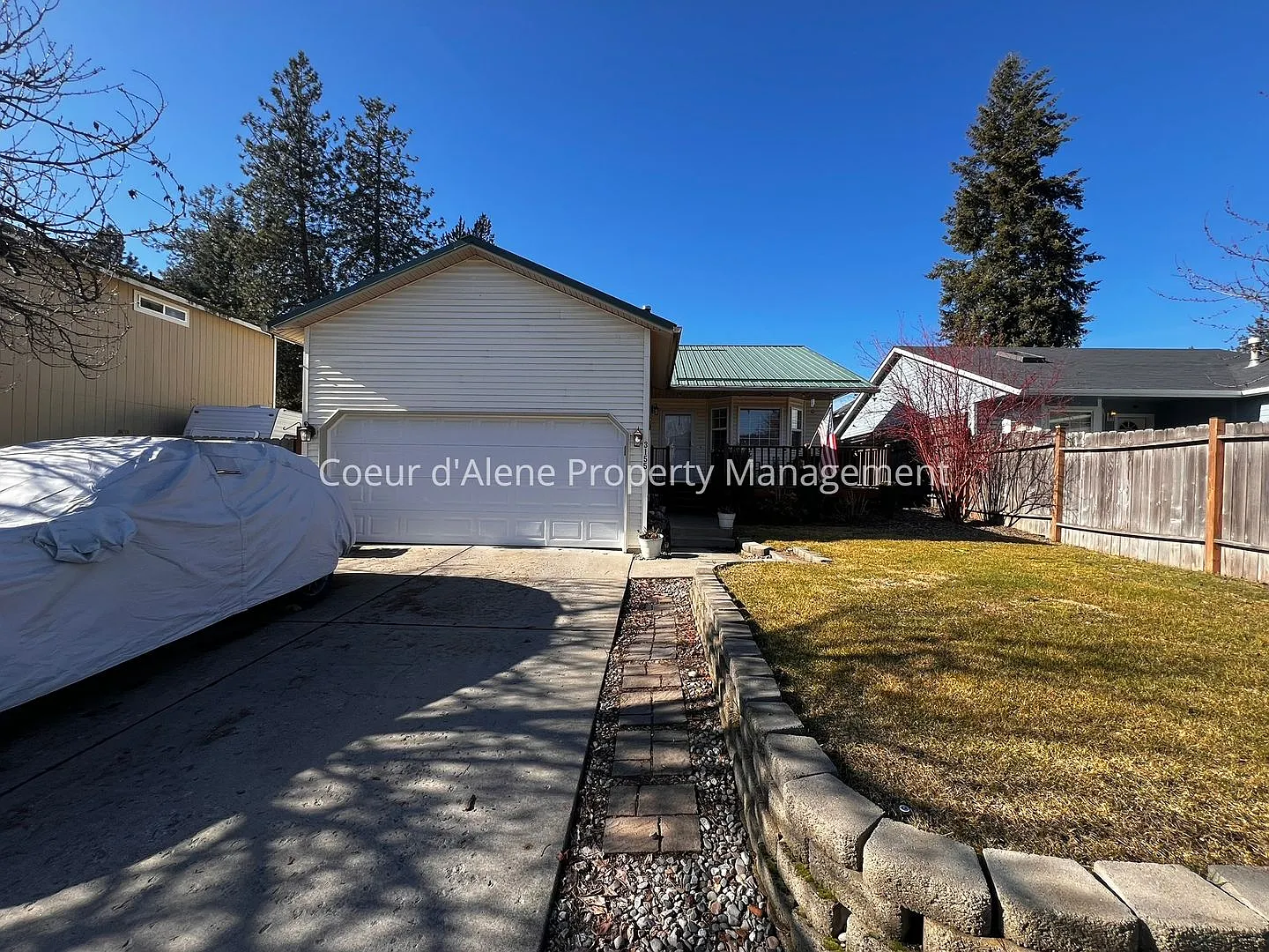 2 bed, 2 bath house w/ "She-Shed" — Photo 1