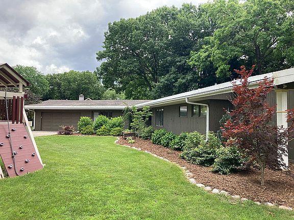 3rd image of 51745 Winding Waters Ln #L