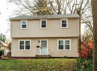 35 Northview Ter, Rochester, NY 14621