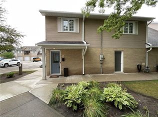 2110 Cleaver Ave #244, Burlington, ON L7M3Z4