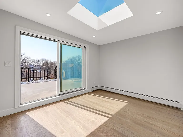 39 Washington Ave — Photo 15