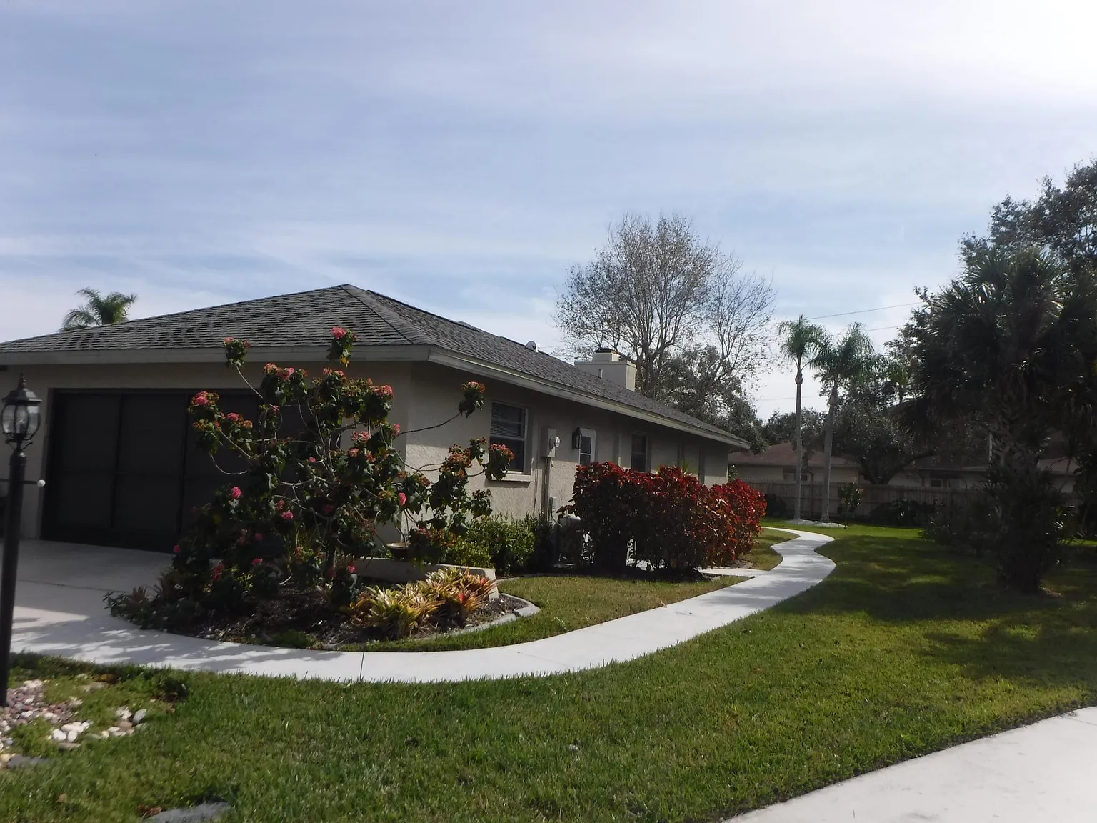 3 bed, 2000 sqft, $2,795 — Photo 2