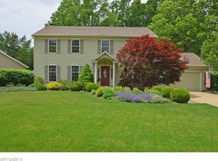 6092 Timber Trail Dr, North Olmsted, OH