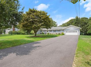 51 Hillston Rd, Trumbull, CT 06611