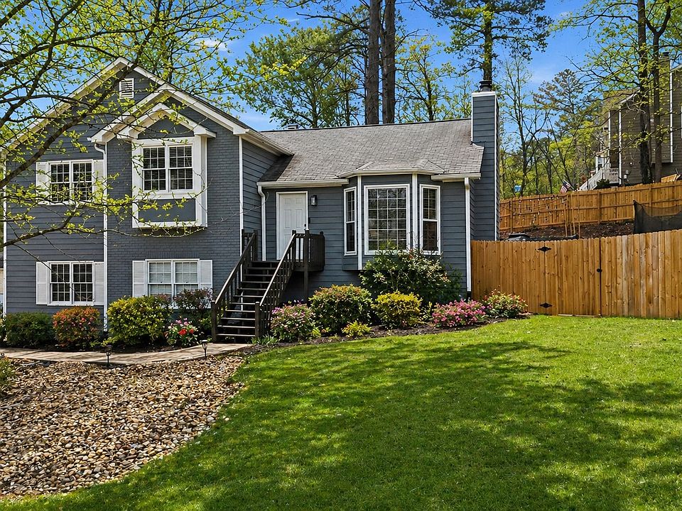 1st image of 10 Old Hickory Way