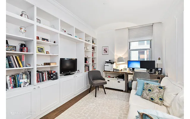 Rented by Douglas Elliman | media 16