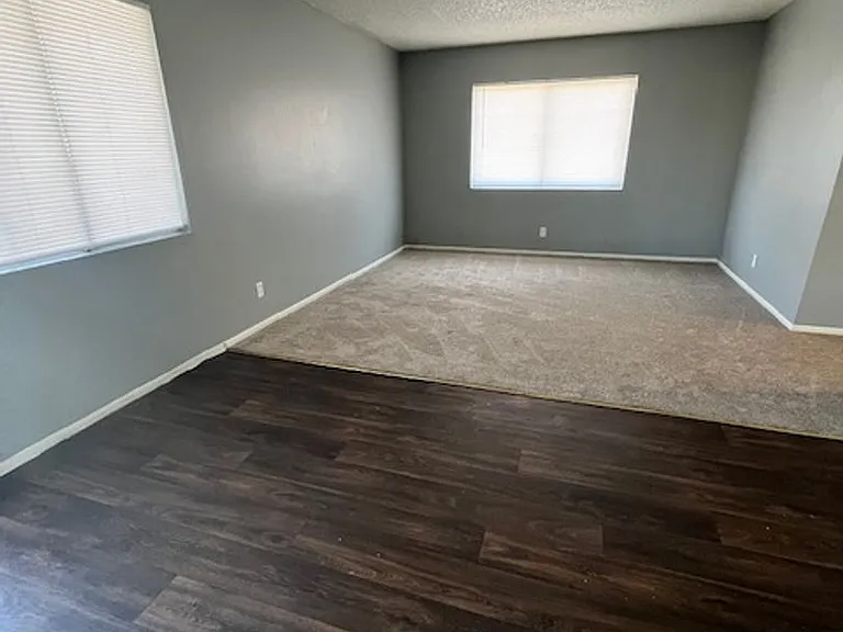 737 Lilly Ln — Photo 3