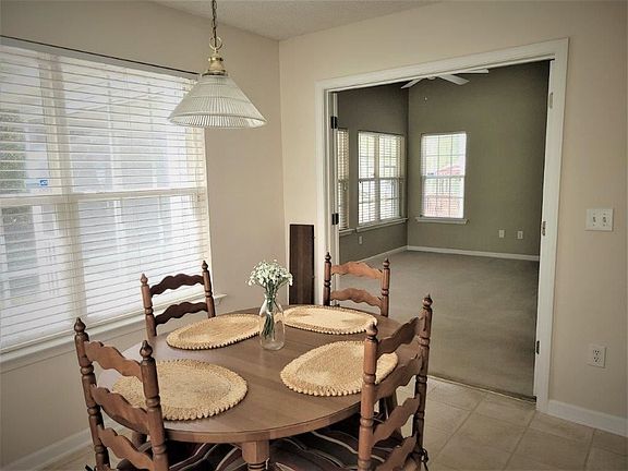 5th image of 427 W Abington Way