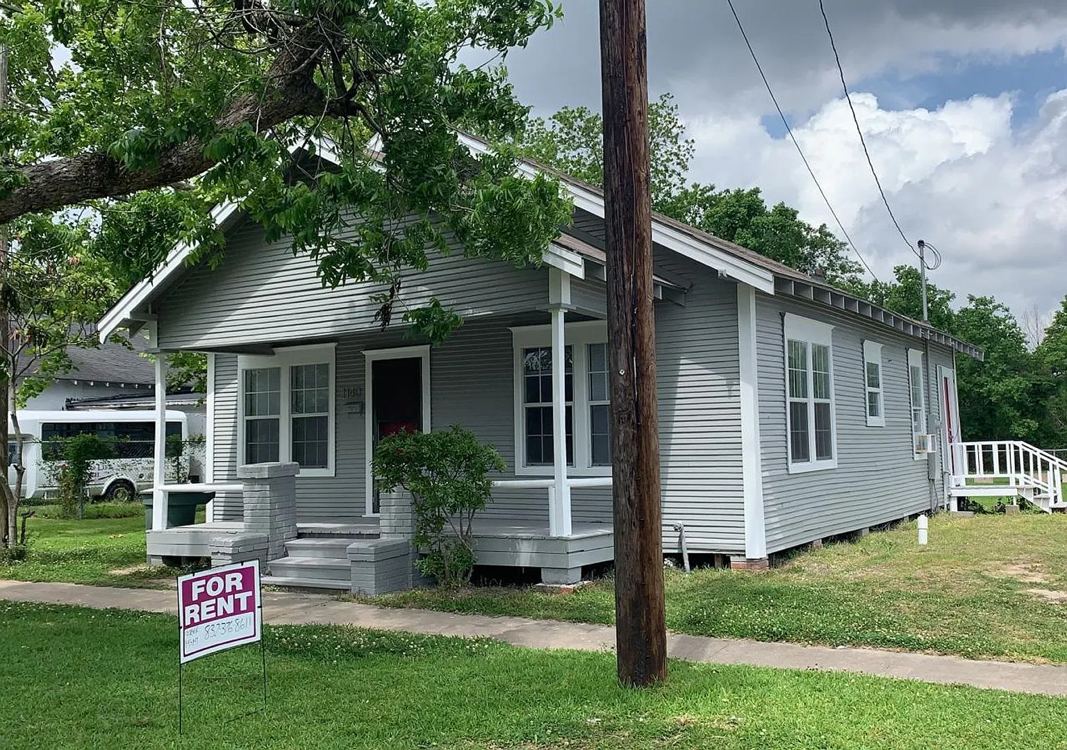 1140 Ewing St — Photo 1