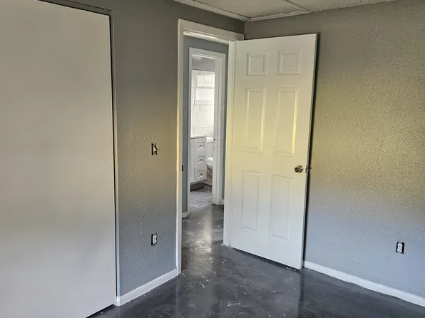3208 N 48th St APT B, Tampa, FL 33605
