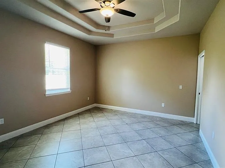 57 Columbia Ln #B — Photo 5