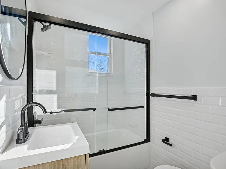 4 Lincoln Pl — Photo 23