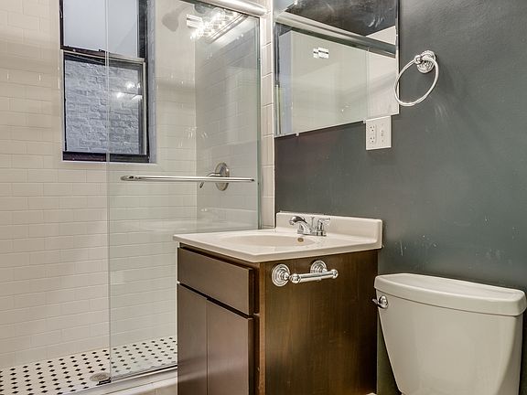 4th image of 1842 N Humboldt Blvd APT 1A