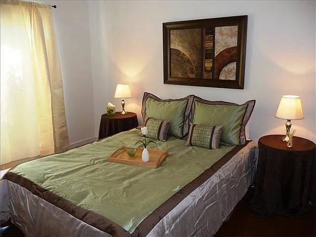 2 bed, 1820 sqft, $2,400 — Photo 2