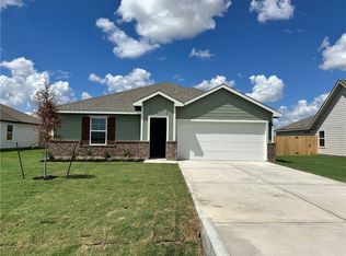 353 Combine Rd, Snook, TX 77878