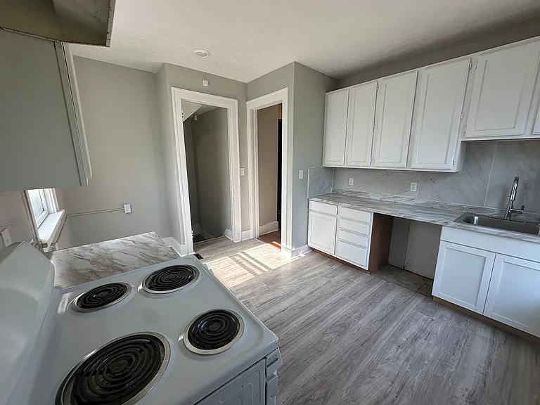 901 S 10th St #1 — Photo 3