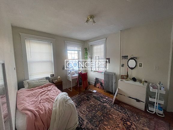 4th image of 1412 Commonwealth Ave #8
