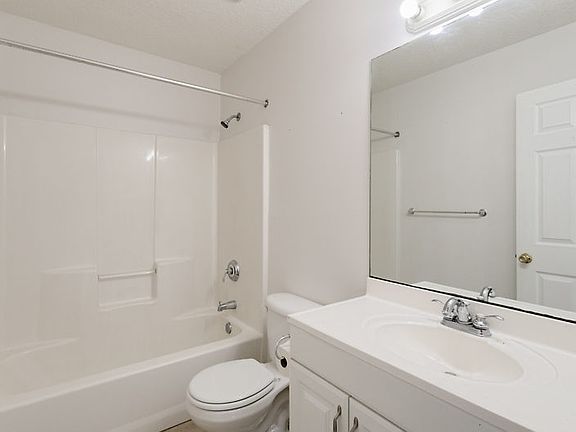 4th image of 286 Cervantes Ave
