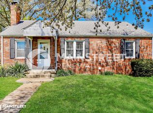 15 Olympia Dr, Saint Louis, MO 63135