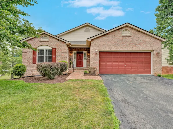 4018 Overlook Trail Dr, Roanoke, VA 24018