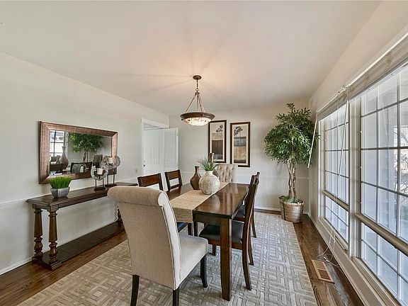 3rd image of 502 Wellshire Ct