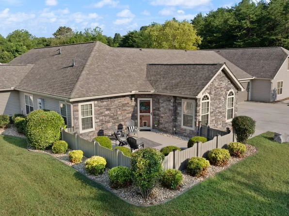 364 Cathedral Pl, Bronston, KY 42518