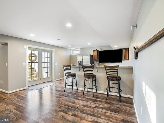 5th image of 3 Chandler Ct