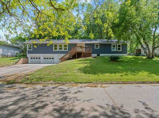 112 Northside Dr, West Branch, IA 52358