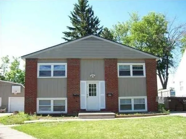 858 E Greenlawn Ave #33, Lansing, MI 48910