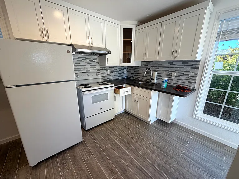 30917 Periwinkle Dr — Photo 2