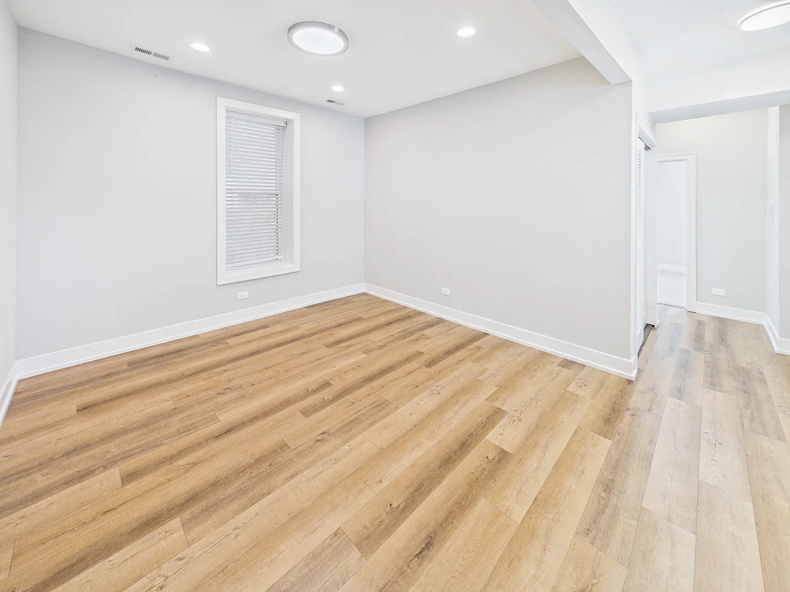 2 bed, 810 sqft, $1,595 — Photo 4