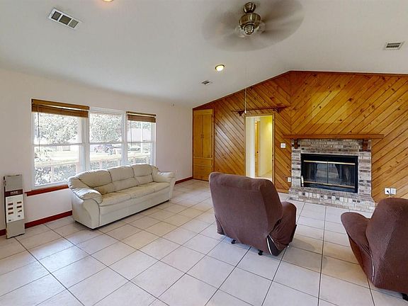 4th image of 967 Fleming Cir
