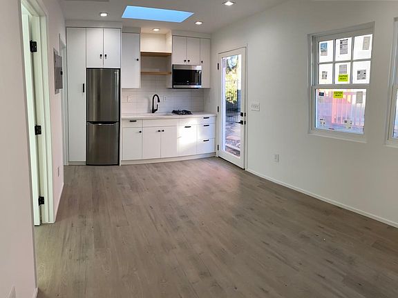 2nd image of 1805 Gramercy Ave