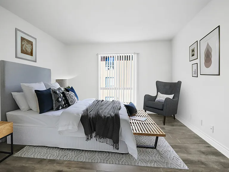 600 Olive Bedroom