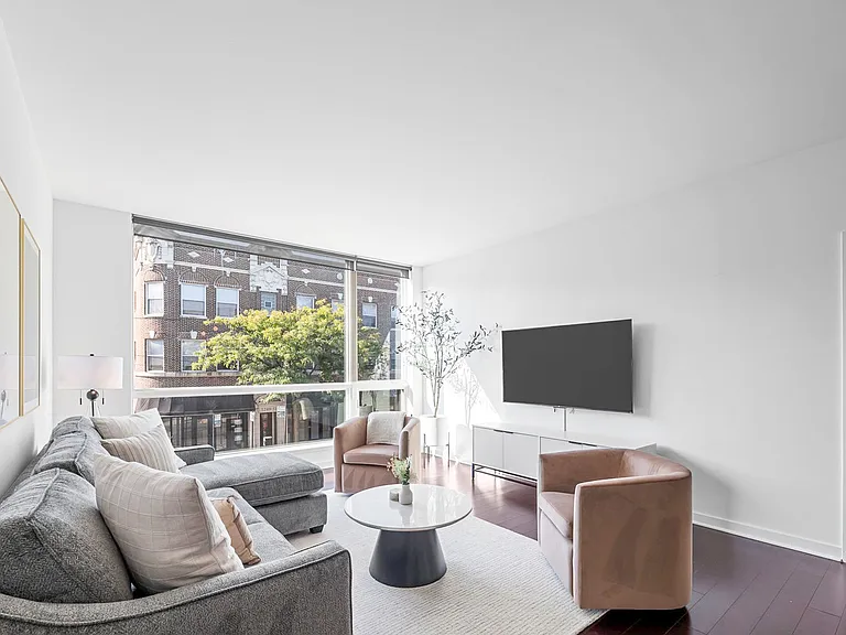 1246 W Devon Ave #35 — Photo 7