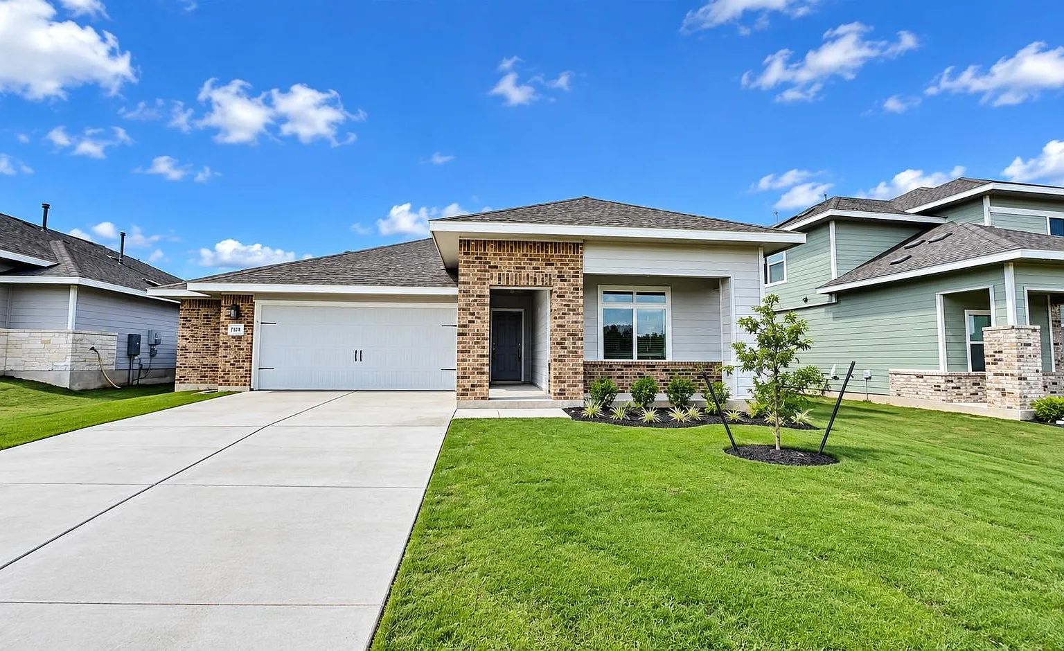 4 bed, 2.0 bath, 1622 sqft, $2,025 — Photo 1