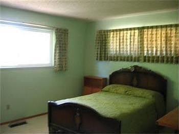 3rd image of 7721 Excelsior Ave
