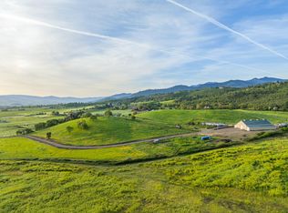 939 Carpenter Hill Rd, Medford, OR 97501