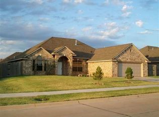 5308 SW Ashbrook Ave, Lawton, OK 73505