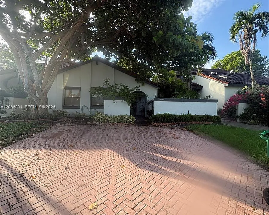17919 NW 66th Ct
